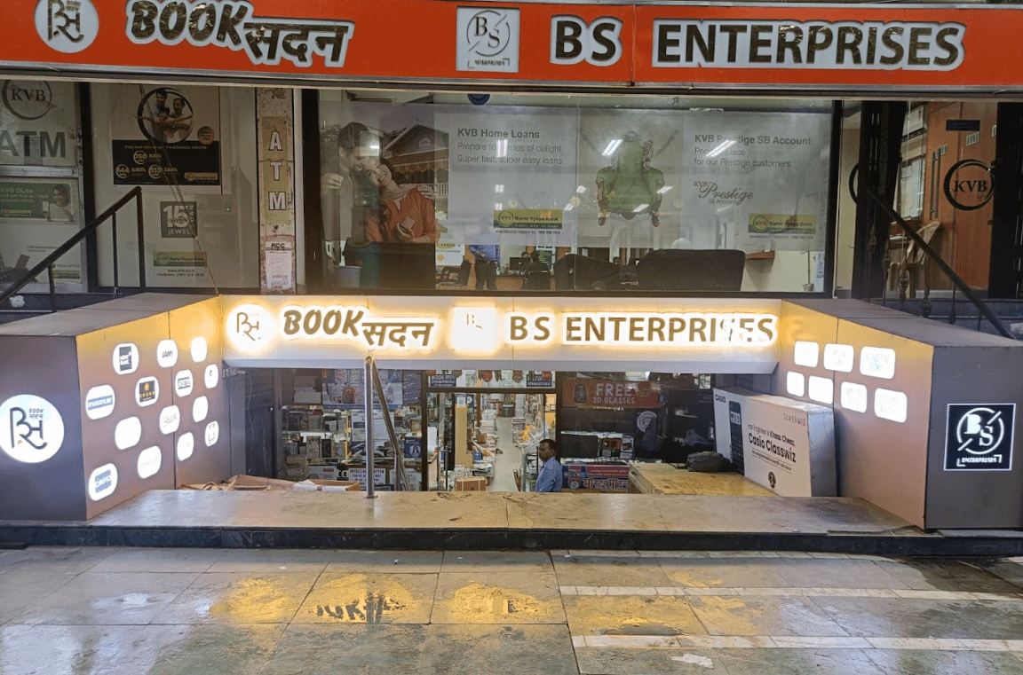 book store in lucknow